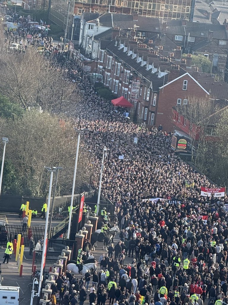 jamiesense_'s tweet image. A Ratcliffe interview and and a Circus tent is all it has taken for United fans to forget about getting the Glazers out of this football club. Feel sorry for all the lads that put the hard work in. I'm sticking to it GLAZERS OUT