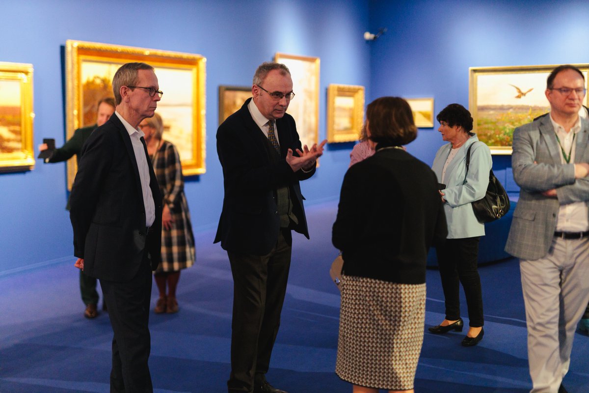 Kolegium Rektorów Miasta Poznania na wystawie Chełmońskiego w Muzeum Narodowym w Poznaniu. Specjalne oprowadzanie prowadziła kuratorka dr Maria Gołąb - zastępca dyrektora MNP do spraw naukowych.
Fot. Szymon Jaszak