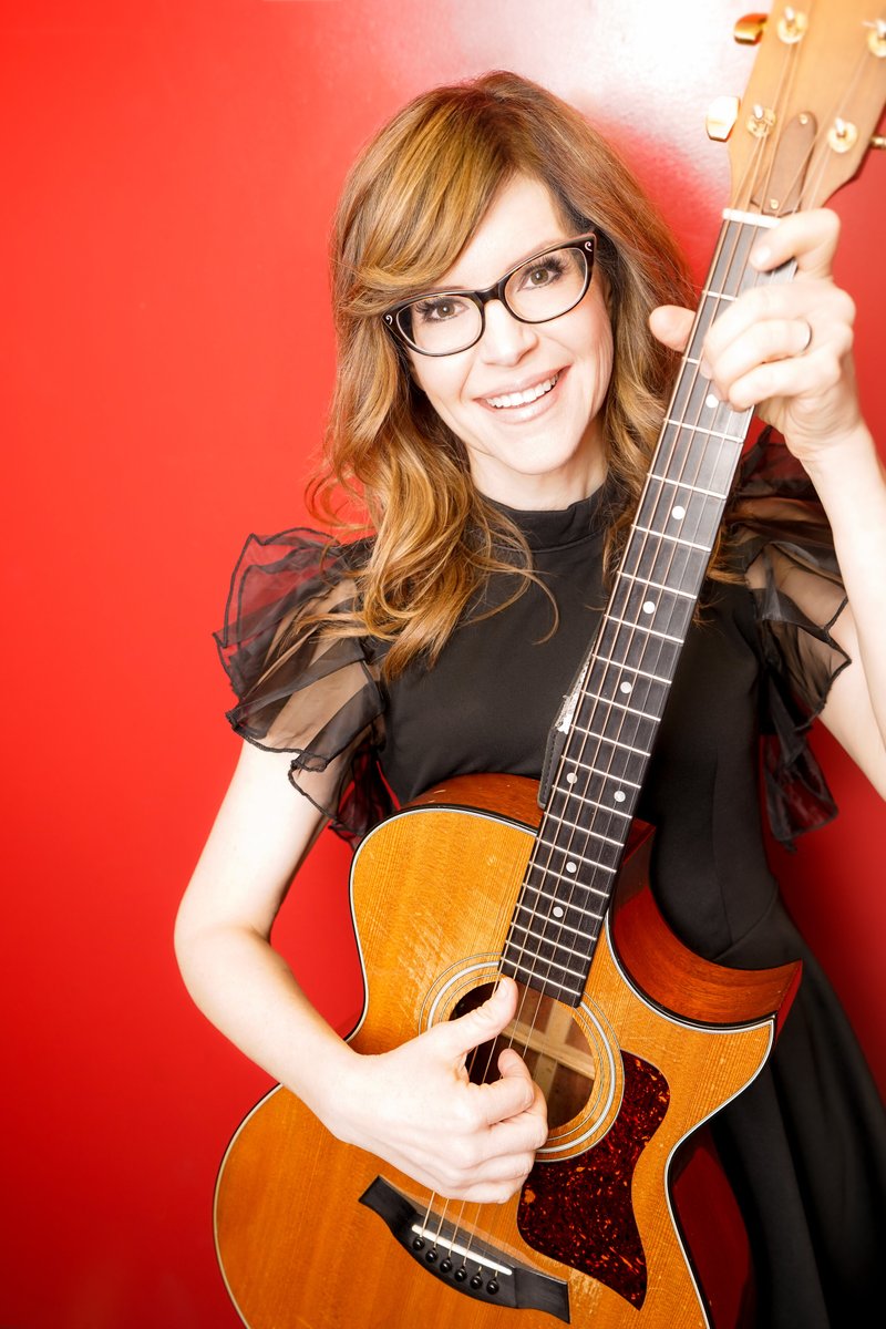 Happy Birthday to the super talented and even nice <a href="/LisaLoeb/">Lisa Loeb</a> - a longtime <a href="/reachmusic/">Reach Music</a> client. Love from your pub family!