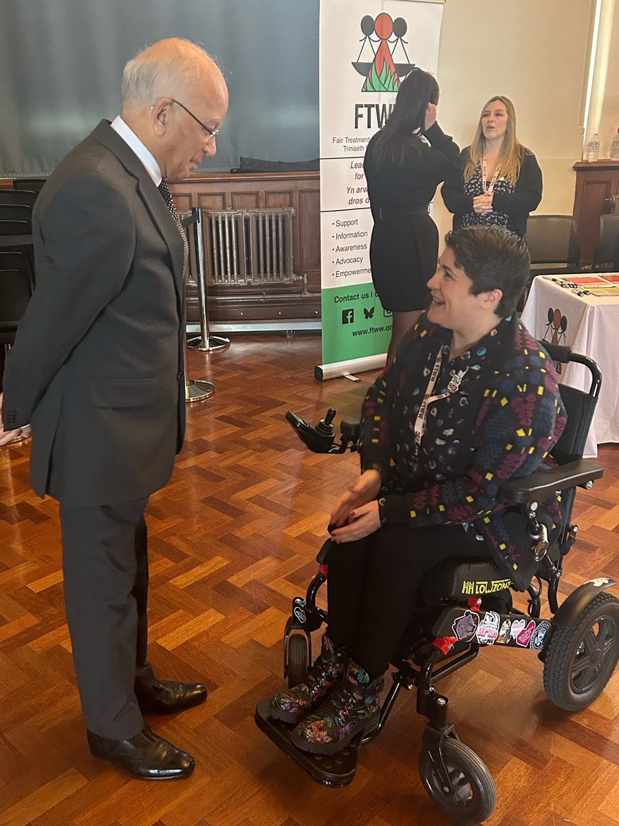 Insightful meeting <a href="/FTWW_Wales/">FTWW Wales</a> &amp; <a href="/EndometriosisUK/">Endometriosis UK</a> today to discuss "the economic &amp; human cost" women who experience #endometriosis face daily.

£1 invested into OB/GYN could generate ROI of £11 -  people present expressed fears Wales's Women's Health Plan may not be fully funded.