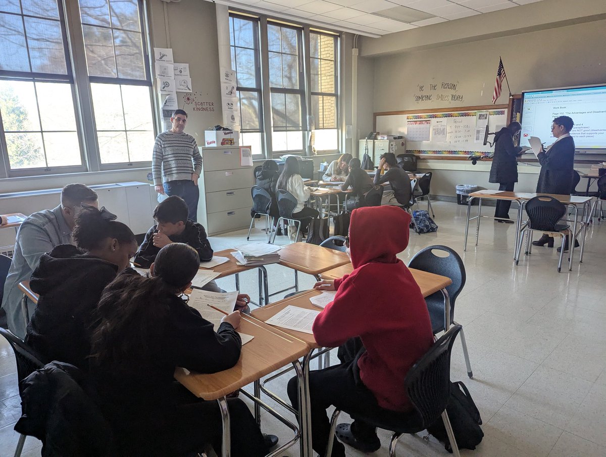 drsumaracase's tweet image. Student Engagement and Small Group Instruction maximized at Thurgood Marshall MS! A true example of SEL paired with high academic expectations!