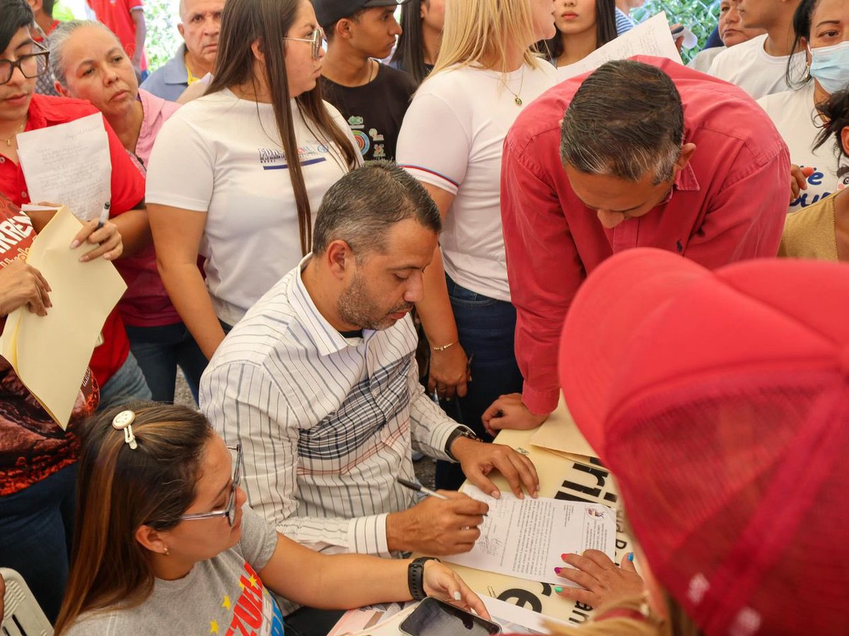 A través de las asambleas escuchamos a nuestro pueblo, recibimos su inquietudes y planificamos según las orientaciones del colectivo. Estamos obedeciendo al pueblo y vamos a continuar recorriendo las comunidades para interactuar con los protagonistas de esta democracia