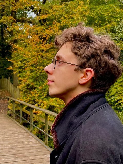 This evening at 9pm our Assistant Organist, George Herbert, will perform Schumann's Kinderszenen! His recital replaces the advertised Organ Reflection by Christopher Stokes, who is unwell. Join us at 9pm in New College Chapel or on YouTube Live! youtube.com/watch?v=u_F7yj…