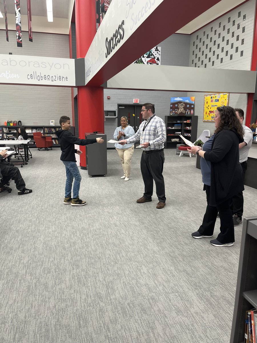 Mr. Lopez tweet media