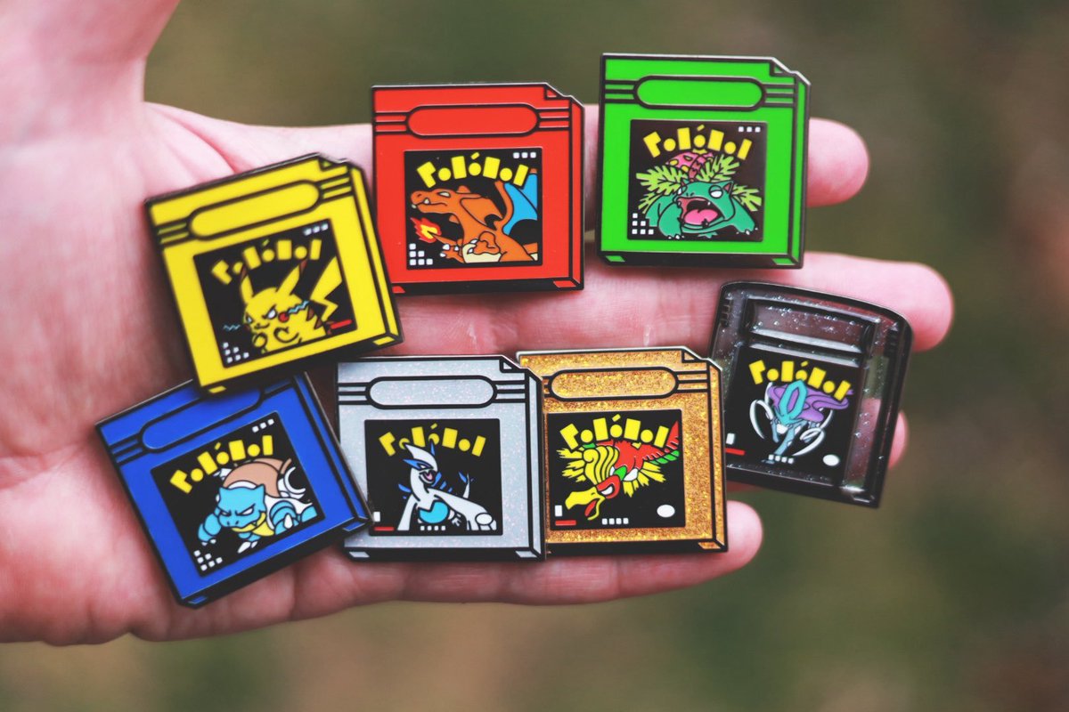 OoCPokemon's tweet image. ⚔️Legends Cookbook x OoC Pokémon Giveaway ⚔️ Enter to win a FULL SET of enamel pins inspired by the original Game Boy games as well as a MASSIVE Zelda/inspired cookbook! To enter the giveaway, you must:  

Follow both @OoCPokemon and @LegendsCookbook
Like + Retweet this tweet!…