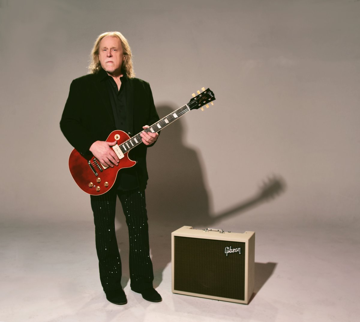 Looking for both a traditional appearance and modern functionality in one outstanding guitar? The new Warren Haynes Les Paul Standard is the one for you. Get all the specs here: ow.ly/FkEo50VeUOx
 
#gibson #lespaul #warrenhaynes <a href="/thewarrenhaynes/">Warren Haynes</a>