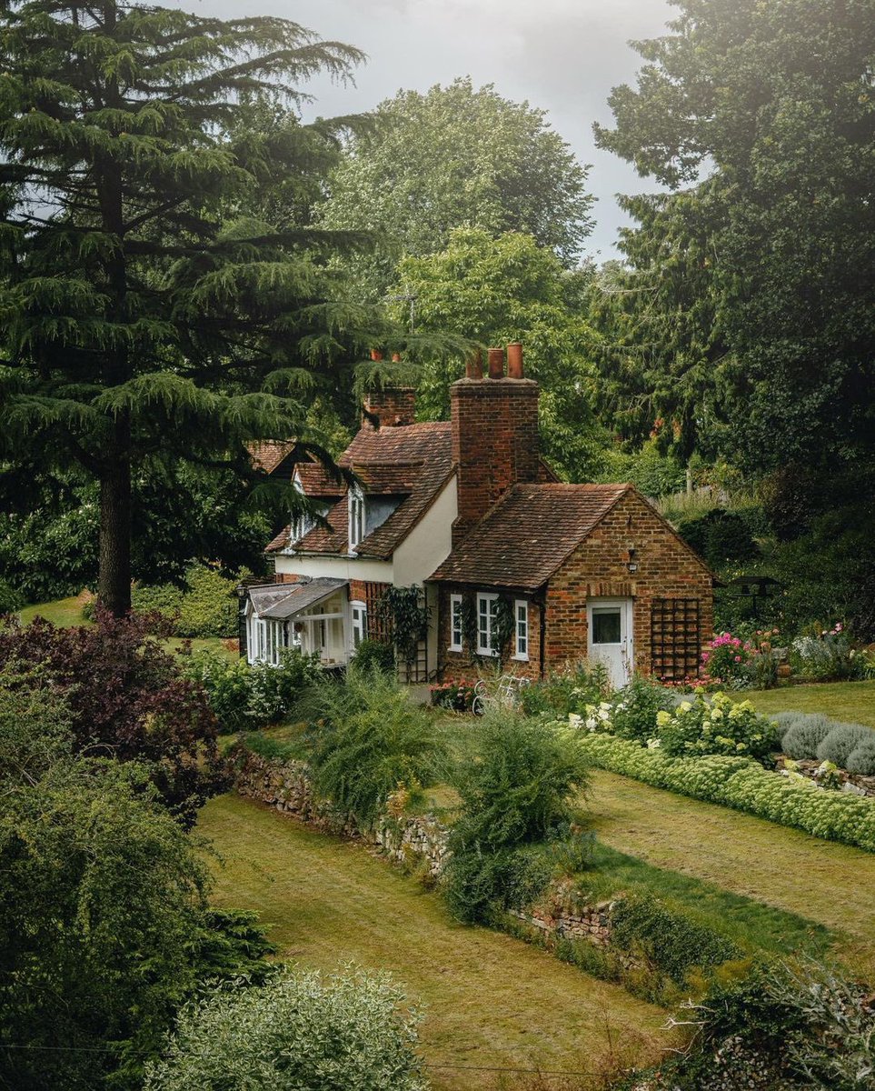 no_grave_'s tweet image. A house should grow like a tree—not be assembled like a car.” -CA