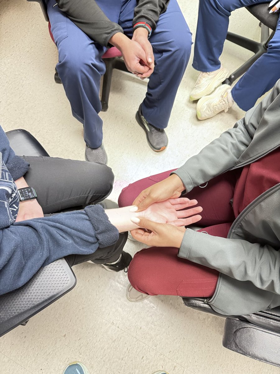 Bharat Sachdeva MD (@kidneylsu) on Twitter photo <a href="/LSUHS_IM/">LSU Health Shreveport Internal Medicine Residency</a> #Seniors doing #pocus vein mapping prior to AVF creation and performing Allen test <a href="/LSUHS_IM/">LSU Health Shreveport Internal Medicine Residency</a> #Seniors doing #pocus vein mapping prior to AVF creation and performing Allen test