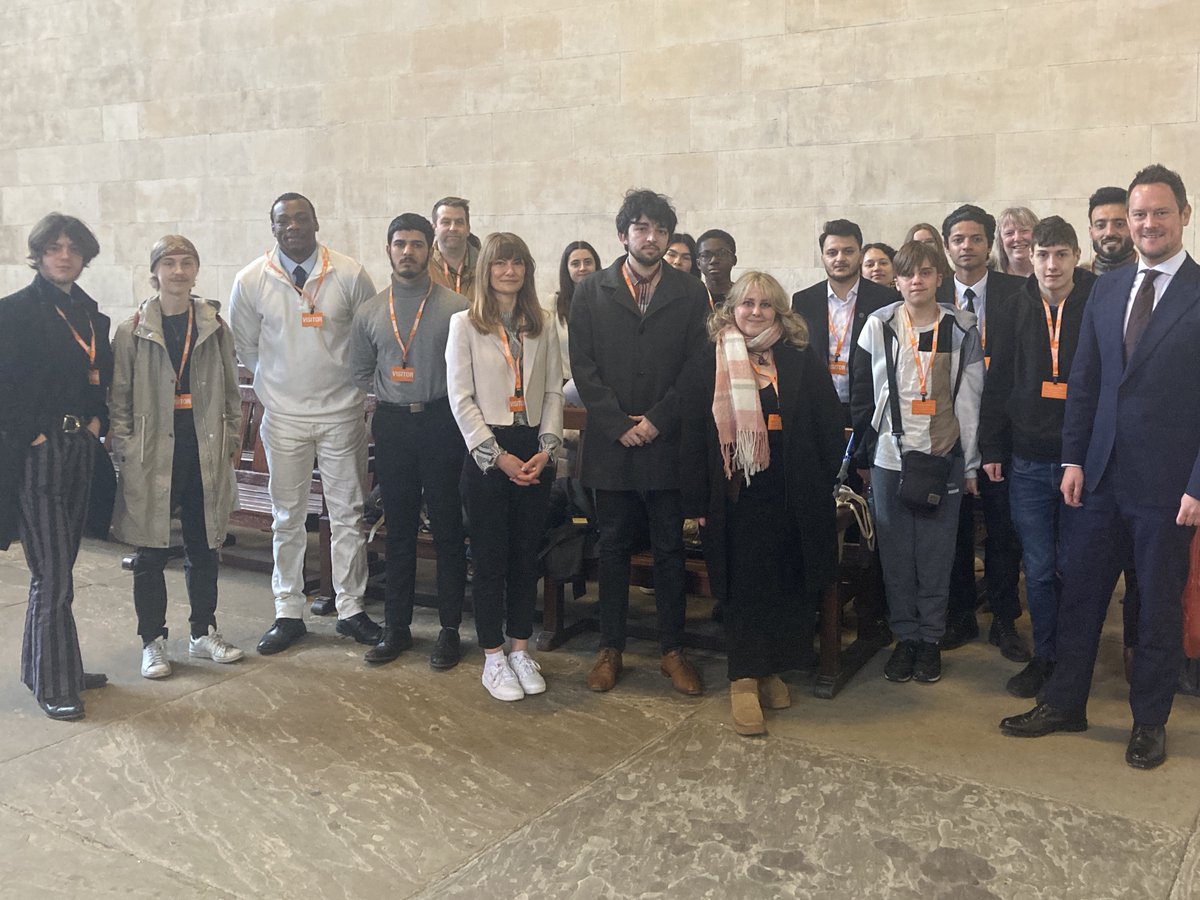 A group of Portsmouth journalism and media students enjoyed a tour around the Houses of Parliament to see how the wheels of democracy turn. Thank you to <a href="/StephenMorganMP/">Stephen Morgan MP</a>  for meeting us and fielding quite a diverse range of questions