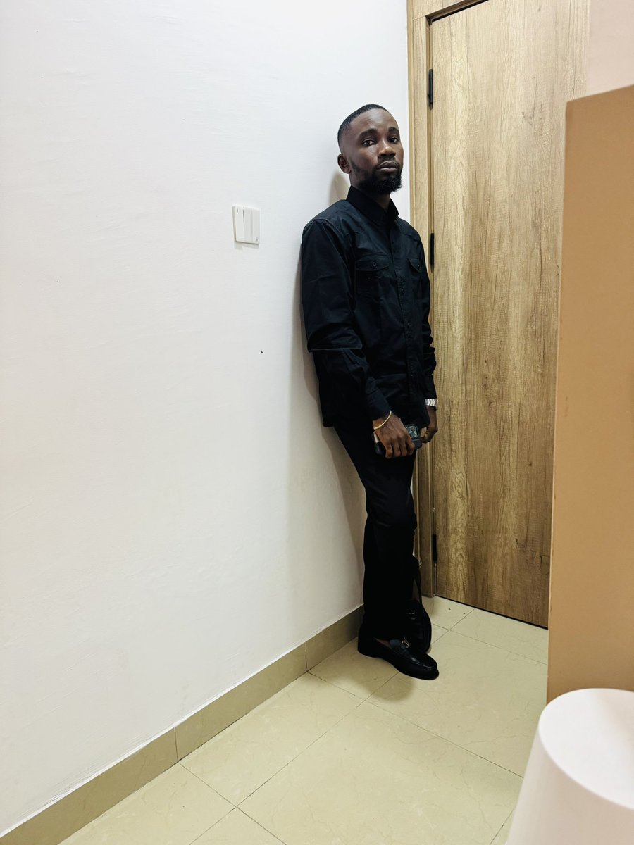 pipithecreator's tweet image. Your future needs you , your past doesn’t