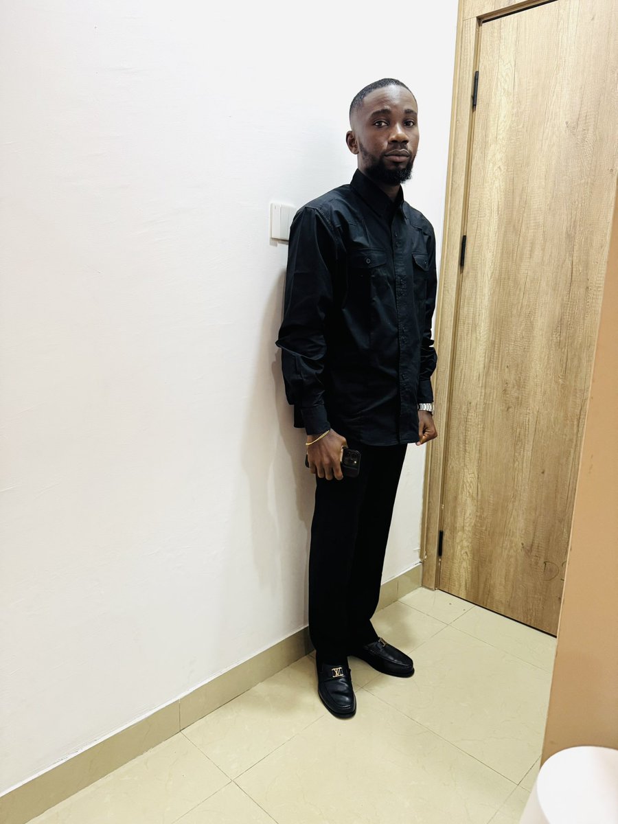 pipithecreator's tweet image. Your future needs you , your past doesn’t