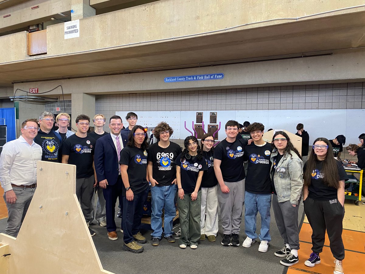 Last week, I had the chance to attend the FIRST Robotics Hudson Valley Regional competition at Rockland Community College. Featuring four teams from Rockland, it was great to see students demonstrate their skills and work together.