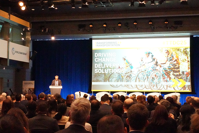 Guangzhe Chen (@guangzhechen) on Twitter photo Thrilled to open the 22nd annual Transforming Transportation conference alongside <a href="/AniDasguptaWRI/">Ani Dasgupta</a>, President & CEO of
<a href="/WorldResources/">World Resources Institute</a> Institute. This conference brings together policymakers, experts & industry leaders to drive change & deliver solutions for sustainable transport. Thrilled to open the 22nd annual Transforming Transportation conference alongside <a href="/AniDasguptaWRI/">Ani Dasgupta</a>, President & CEO of
<a href="/WorldResources/">World Resources Institute</a> Institute. This conference brings together policymakers, experts & industry leaders to drive change & deliver solutions for sustainable transport.