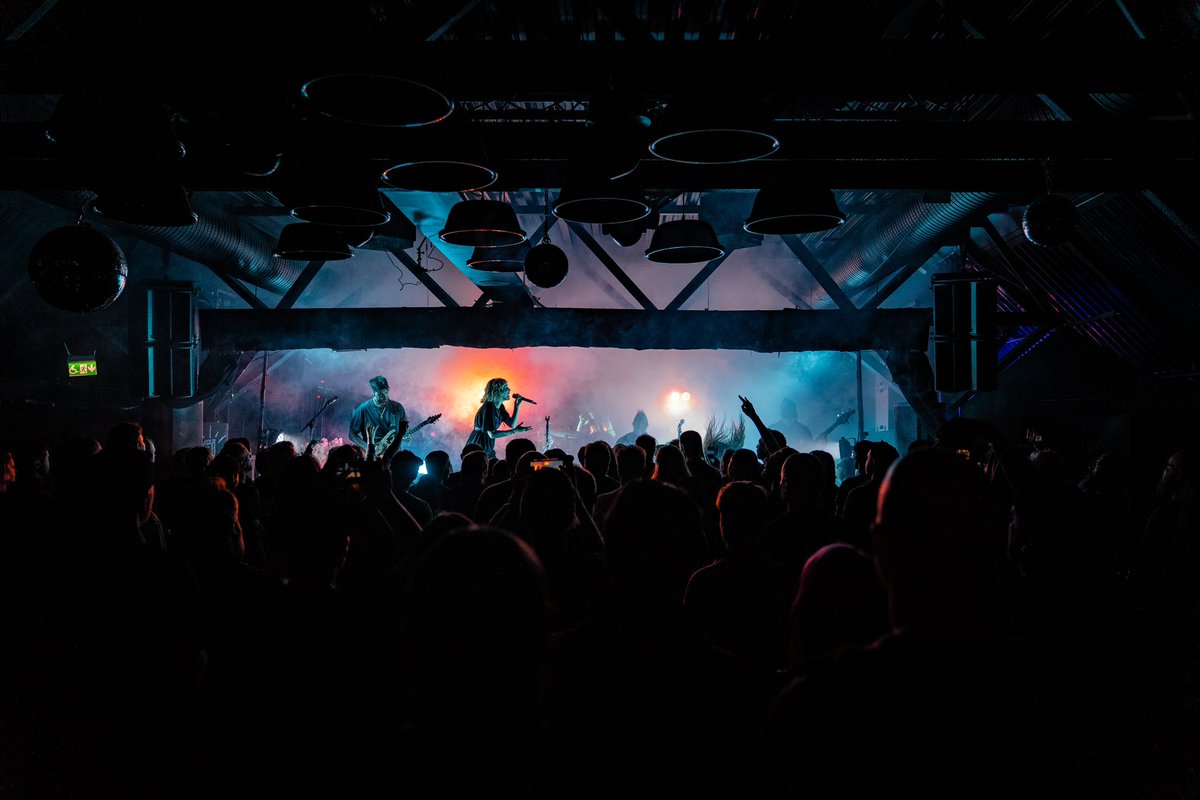 Yesterday we monkeyed around for the 1st time ever in Sweden. Thank you so much Stockholm, we’ll be back for sure! 🇸🇪

Tonight Oslo also for the 1st time! 🇳🇴 tickets at doors 

ankormusic.com

📸@arnaurectoret