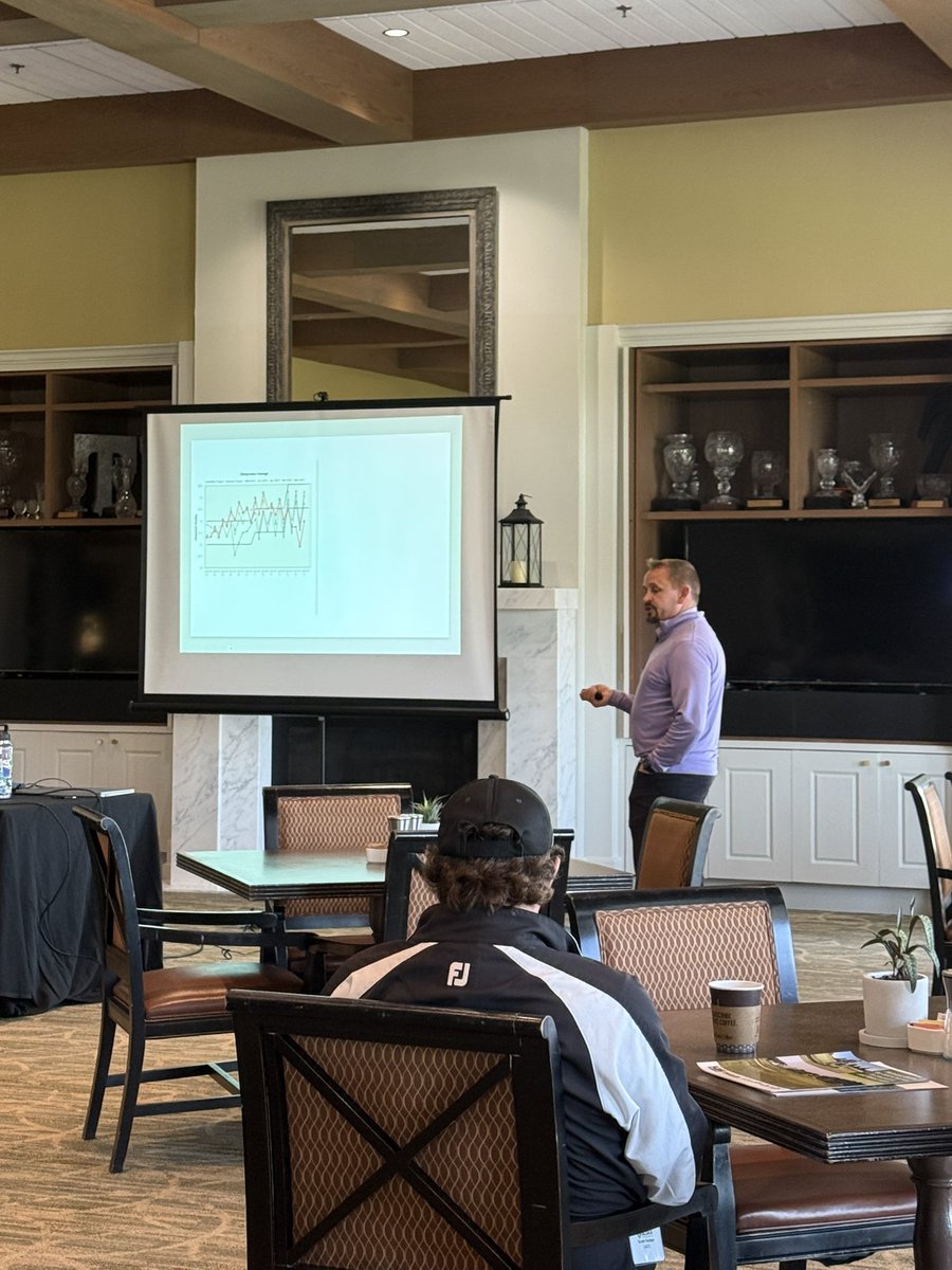 GreauxGrass's tweet image. Great talk about tournament agronomy from @AlexJStuedemann at the @LMGCSASUPTS chapter meeting @TPCLouisiana