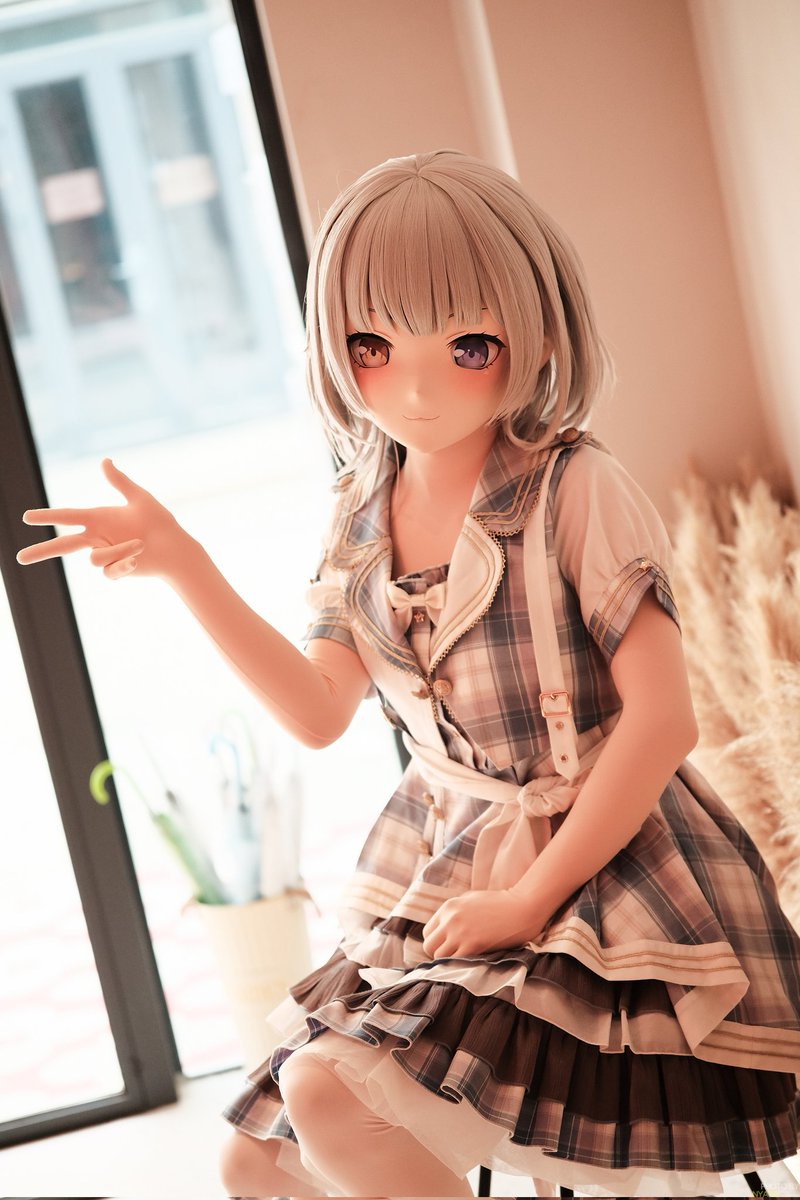 polutiontea's tweet image. 当猫猫换上了打歌服。
俏皮的眼神与调皮的样子，相信她能点亮整个舞台！
至于是怎么说服猫猫的？那当然是请她吃抹茶芭菲啦😻
感谢：@Serinna_kig提供的打歌服
             @Nyatisss 的摄影&amp;amp;修图
              谢谢两位老师💐
#kigurumi #着ぐるみ #mygo #猫猫