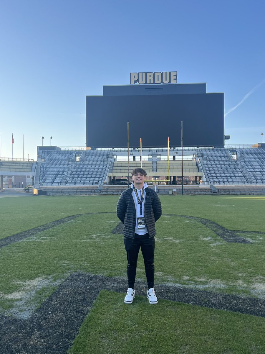 Thank you for having me <a href="/BoilerFootball/">Purdue Football</a> !! Enjoyed my visit today!
<a href="/samspiegs/">Sam Spiegelman</a> <a href="/MikeRoach247/">Mike Roach</a> @RivalsFriedman <a href="/ArRecruitingGuy/">Richard Davenport</a> <a href="/seanasu2000/">Sean Cockrell</a> <a href="/buckwillie21/">Buck Willie</a> <a href="/coltonedwardsFB/">Colton Edwards</a> <a href="/CoachJShibest/">James Shibest</a> @RivalsFriedman <a href="/gabrieldbrooks/">Gabe Brooks</a> <a href="/CoachClark3/">Charles Clark</a> <a href="/ChadSimmons_/">ChadSimmons</a> <a href="/bradodom/">Coach B.O.</a> <a href="/BrandonHuffman/">Brandon Huffman</a> <a href="/adamgorney/">Adam Gorney</a>