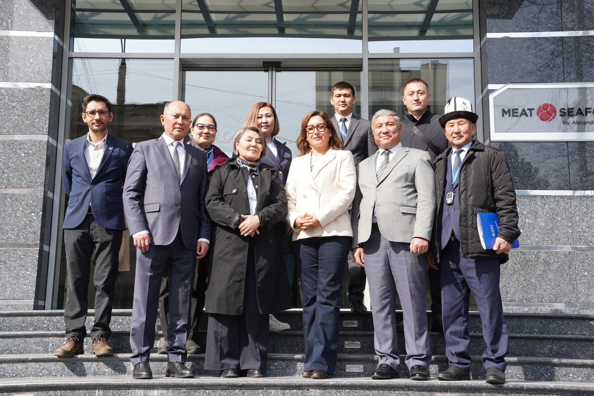 A delegation from Kyrgyzstan, composed of government representatives, began their study visit to Moldova with a technical meeting with IOM. The visit, organized by IOM 🇰🇬🇲🇩, aims to exchange knowledge and learn from best practices in diaspora engagement and migrant communication.