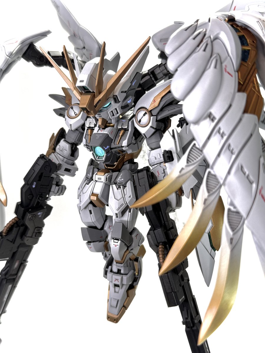 MGSDウイングガンダムゼロEW
スノーホワイトプレリュードver.

先月作製したMGSDウイングゼロを自作撮影ブースで撮影してみました！
別ショットは下に続きます↓↓↓
#ガンプラ #ガンプラ好きと繋がりたい #ガンプラは自由だ #Xにウイングが足りない