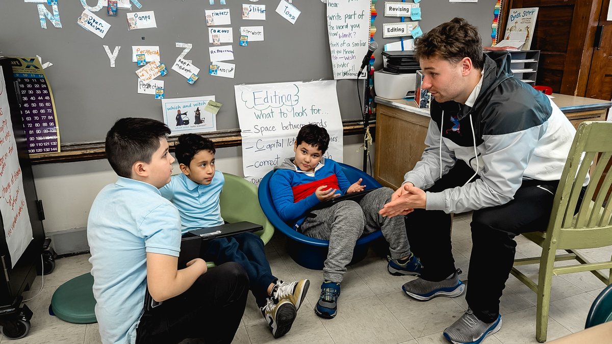 The Blue Demons enjoyed a recent school visit in which they took part in the Read Across America initiative 📚