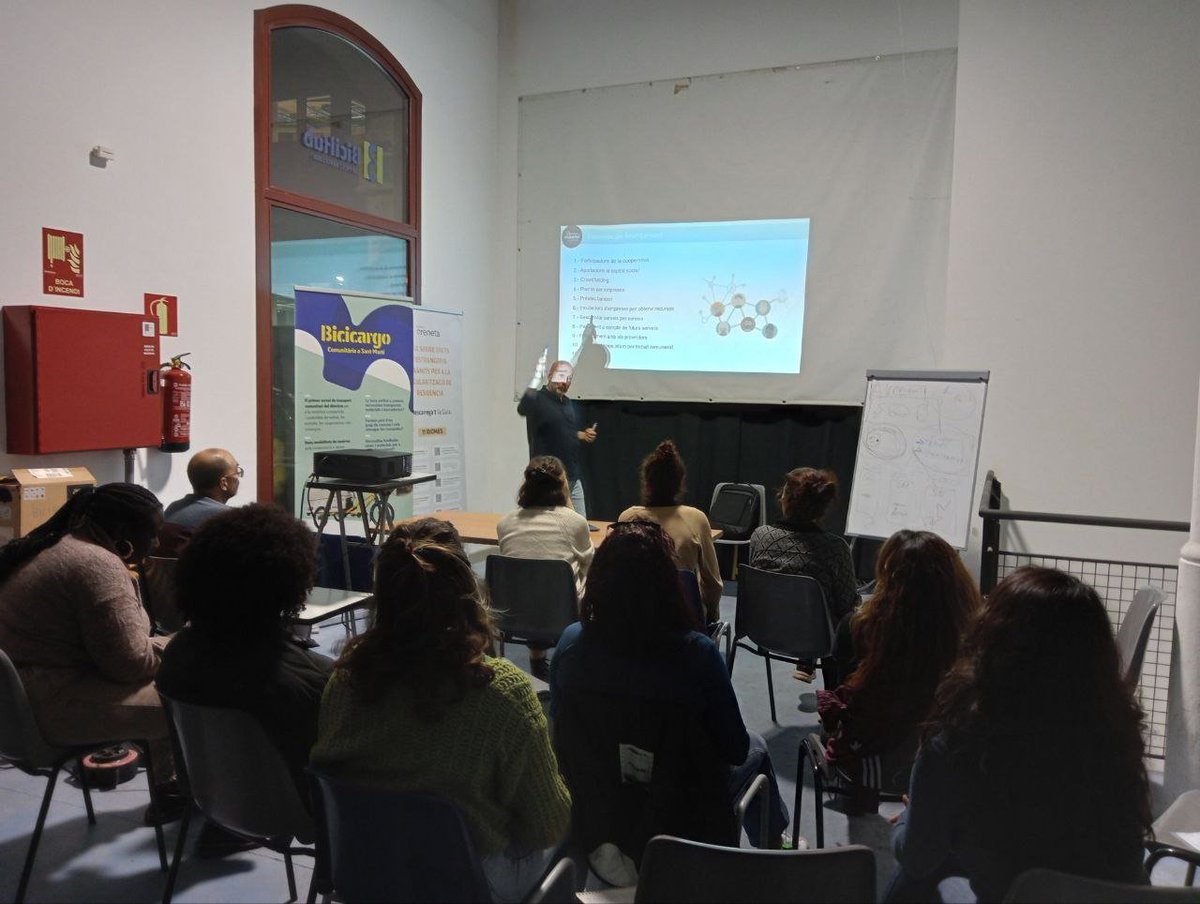 ciutatinvisible's tweet image. Les ciutats estan saturades i contaminades per un tipus de mobilitat i logística insostenibles. Cal decréixer i construir alternatives col·lectives com @HubBici @Somecologistica o @SomMobilitat. 
Deixem enrere el capitalisme fòssil! 
somecologistica.org
#PostgrauESSCoop