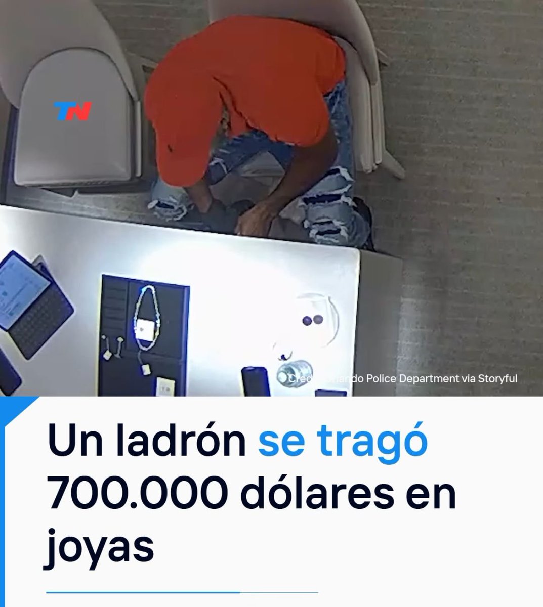 gladiadormerval's tweet image. Pensar que Caputo se traga 100 millones de dólares todos los días interviniendo el dólar...

Saludos Gladiador