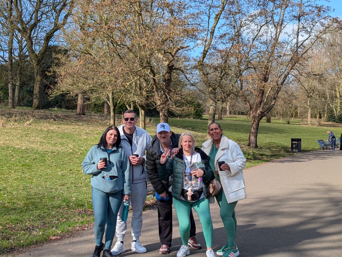 It was a quiet walk around Sefton Park today and it seems the gang met some little friends along the way🌱

As promised, no fingers covering the lens today! 

#changegrowlive #cgl #recovery #recoverywalk #seftonpark #seftonparkliverpool