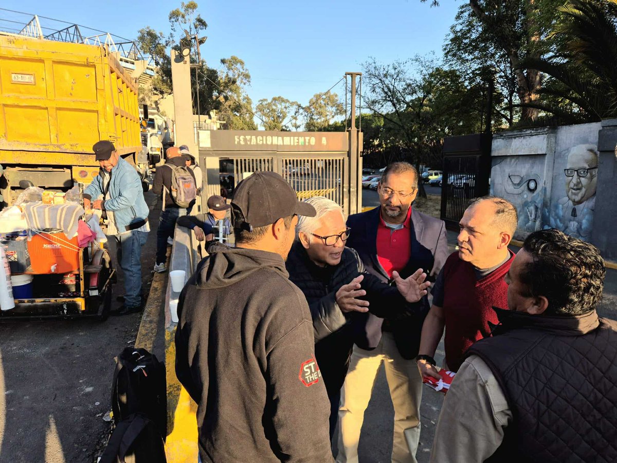 BWIglobal's tweet image. BREAKING: FIFA blocks global union labour inspections in Mexico, silencing workers ahead of the 2026 World Cup. Unlike in Qatar &amp;amp; Paris, FIFA is now refusing independent scrutiny of labour rights at World Cup sites. What is it hiding?

Full story:
bwint.org/BwiNews/NewsDe…