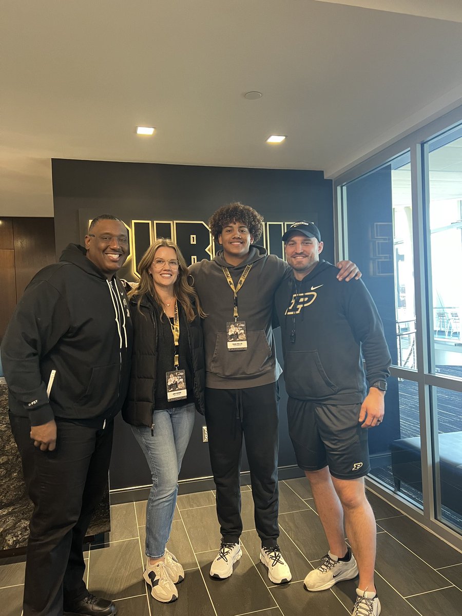 Isaac Miller โ27 #2 in WI (@isaacmiller_27) on Twitter photo After a great visit to the University of Purdue, I am blessed to receive an offer to play defensive line from <a href="/CoachJakeTrump/">Jake Trump</a> & <a href="/CoachGreen93/">Kelvin Green</a>
#boilerup <a href="/JSimmons_Purdue/">Jason Simmons</a> <a href="/CoachBergan/">Matt Bergan</a> <a href="/MJ_NFLDraft/">Mark Johnson</a> <a href="/travisWSN/">Travis Wilson</a> After a great visit to the University of Purdue, I am blessed to receive an offer to play defensive line from <a href="/CoachJakeTrump/">Jake Trump</a> & <a href="/CoachGreen93/">Kelvin Green</a>
#boilerup <a href="/JSimmons_Purdue/">Jason Simmons</a> <a href="/CoachBergan/">Matt Bergan</a> <a href="/MJ_NFLDraft/">Mark Johnson</a> <a href="/travisWSN/">Travis Wilson</a>