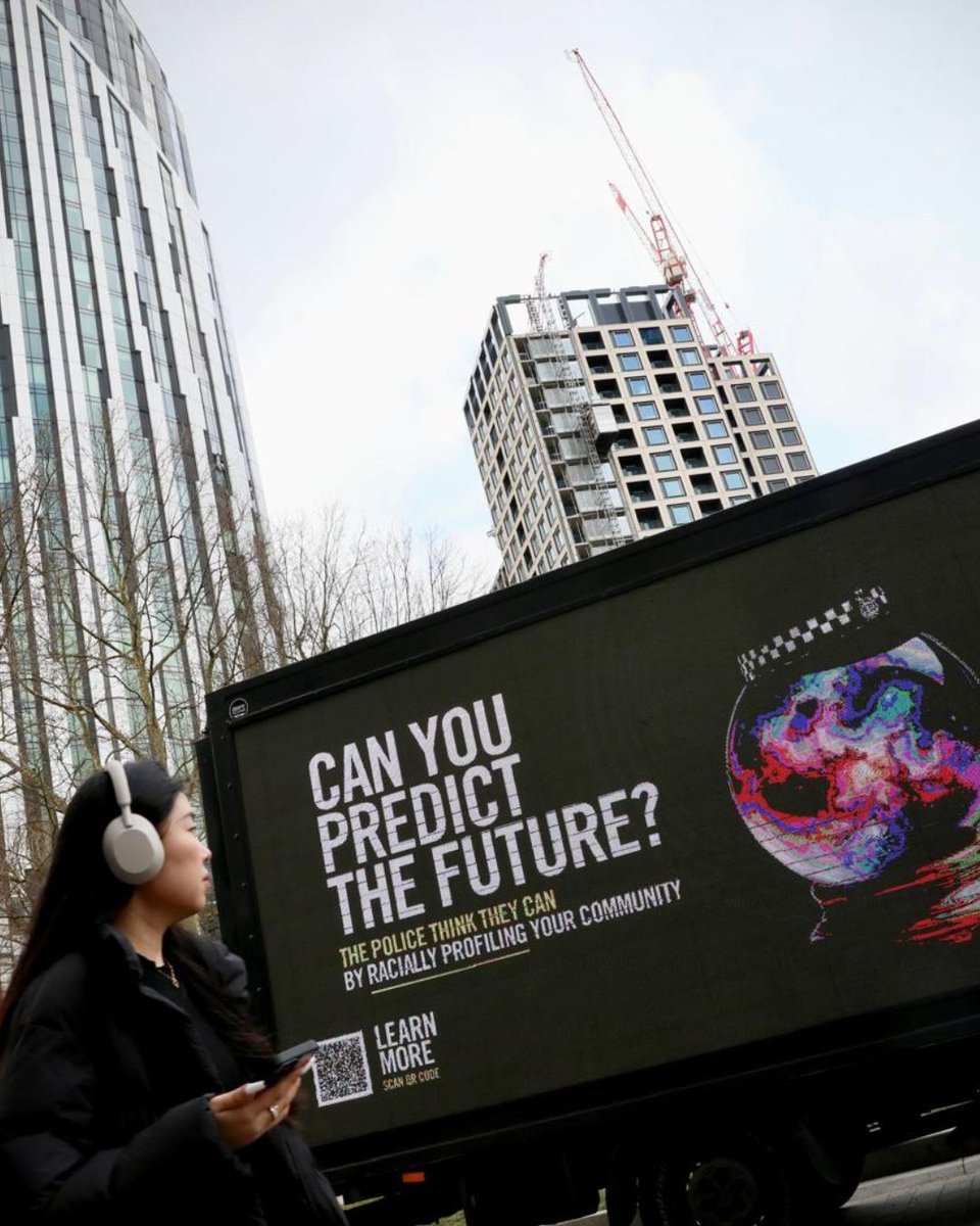 AmnestyUK's tweet image. 📣 BREAKING: We went to Elephant &amp;amp; Castle, New Scotland Yard and Parliament.
 
We are driving the message home: police are using “crime predicting” technology and the consequence is biased policing. 

Sign the petition ➡️ amn.st/60100JPa6