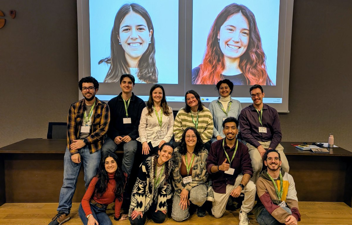 CRAG (@cragenomica) on Twitter photo ACYR has officially come to an end, and what an incredible journey! 🙌
From inspiring talks to unforgettable connections, today we had Purificación Lisón from <a href="/IBMCP/">IBMCP - Instituto de Biología Molecular y Celular</a>, Krysztof Wabnik from <a href="/CBGP_Madrid/">CBGP</a> and <a href="/miriamriig/">Miriam Rivera</a>, short talks and many scientific posters.
Until next time! 👋 ACYR has officially come to an end, and what an incredible journey! 🙌
From inspiring talks to unforgettable connections, today we had Purificación Lisón from <a href="/IBMCP/">IBMCP - Instituto de Biología Molecular y Celular</a>, Krysztof Wabnik from <a href="/CBGP_Madrid/">CBGP</a> and <a href="/miriamriig/">Miriam Rivera</a>, short talks and many scientific posters.
Until next time! 👋