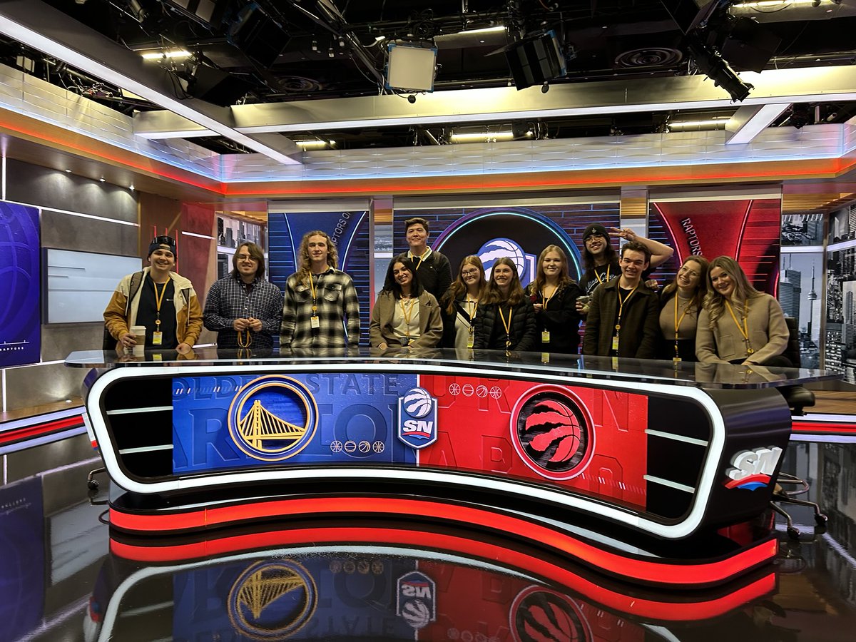 These ⁦<a href="/FanshaweCollege/">fanshawecollege</a>⁩ multimedia journalism and radio and media production students getting the feeling on the Rogers ⁦<a href="/hockeynight/">Hockey Night in Canada</a>⁩ set.