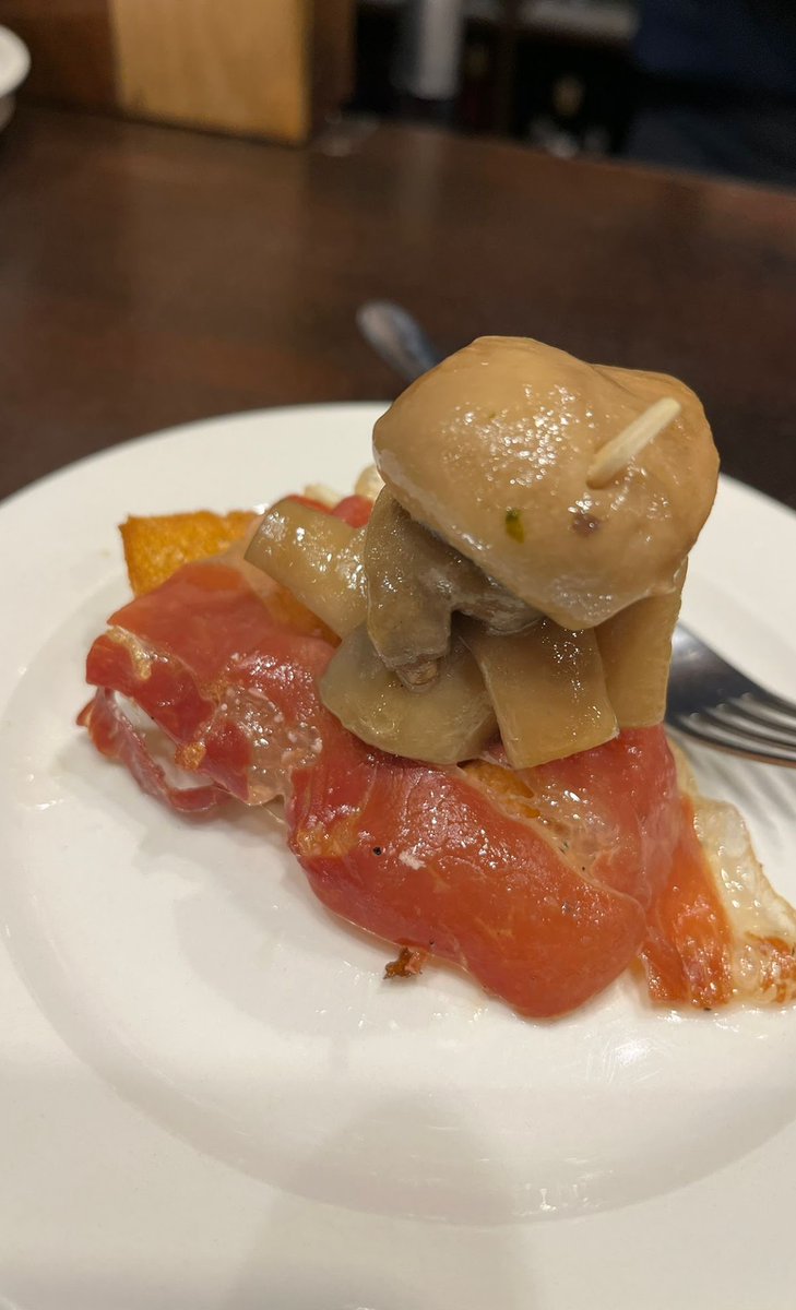 laespiga_ss's tweet photo. La felicidad.😊
¡Feliz fin de semana! ¡Nos vemos en LA ESPIGA!
https://t.co/9ct49bHH8e
#LaEspiga #SanSebastián #Pintxos #BasqueGastronomy #Foodies #BuenProvecho #Gastronomía https://t.co/9fUpM5jbVV