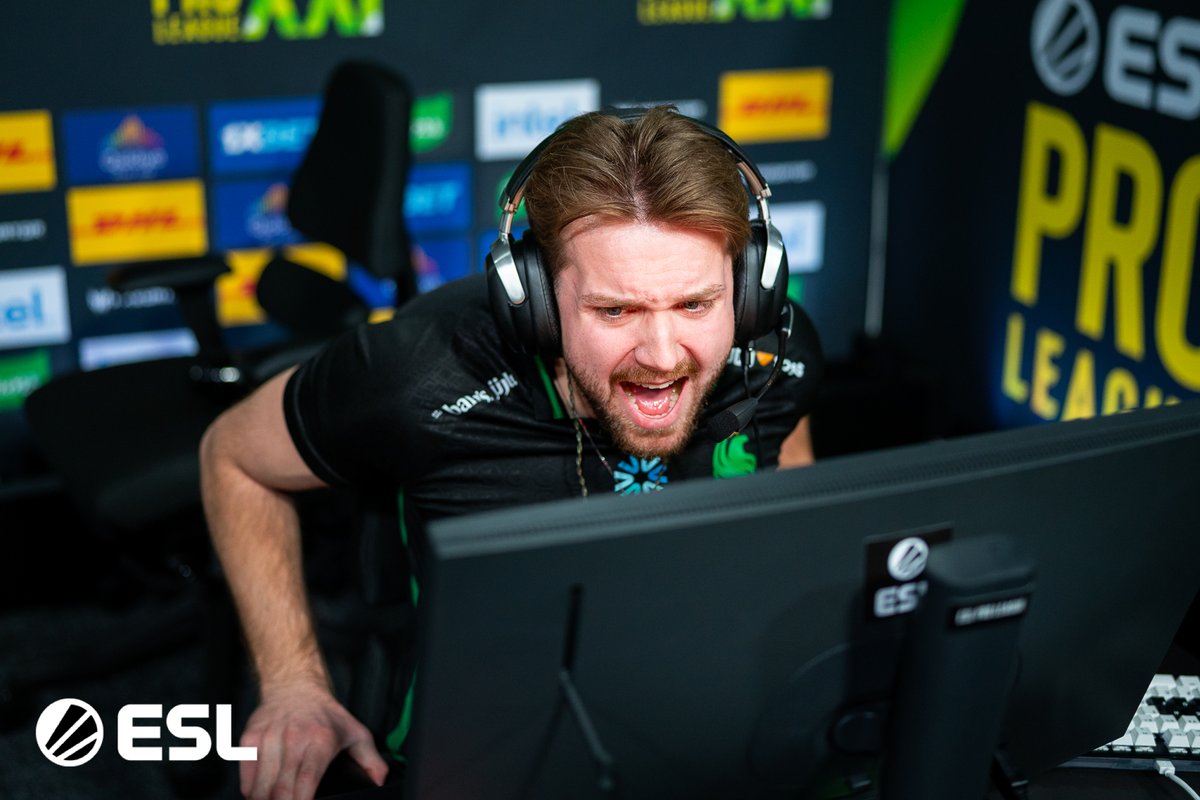 ESL Counter-Strike (@eslcs) on Twitter photo In OVERTIME <a href="/FalconsEsport/">Falcons Esports</a> secure Mirage 16-13 to force <a href="/eternalfirecs2/">Eternal Fire CS2</a> to a third!
Which team will advance to the #ESLProLeague S21 Playoffs? It all comes down to Dust 2! In OVERTIME <a href="/FalconsEsport/">Falcons Esports</a> secure Mirage 16-13 to force <a href="/eternalfirecs2/">Eternal Fire CS2</a> to a third!
Which team will advance to the #ESLProLeague S21 Playoffs? It all comes down to Dust 2!