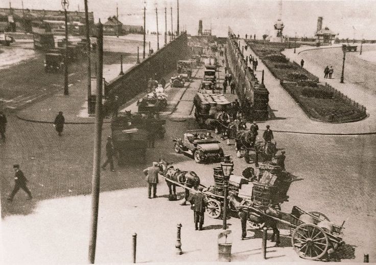 Kevin's, Old Liverpool in photos (@sartorius_kevin) on Twitter photo Floating Roadway. Floating Roadway.