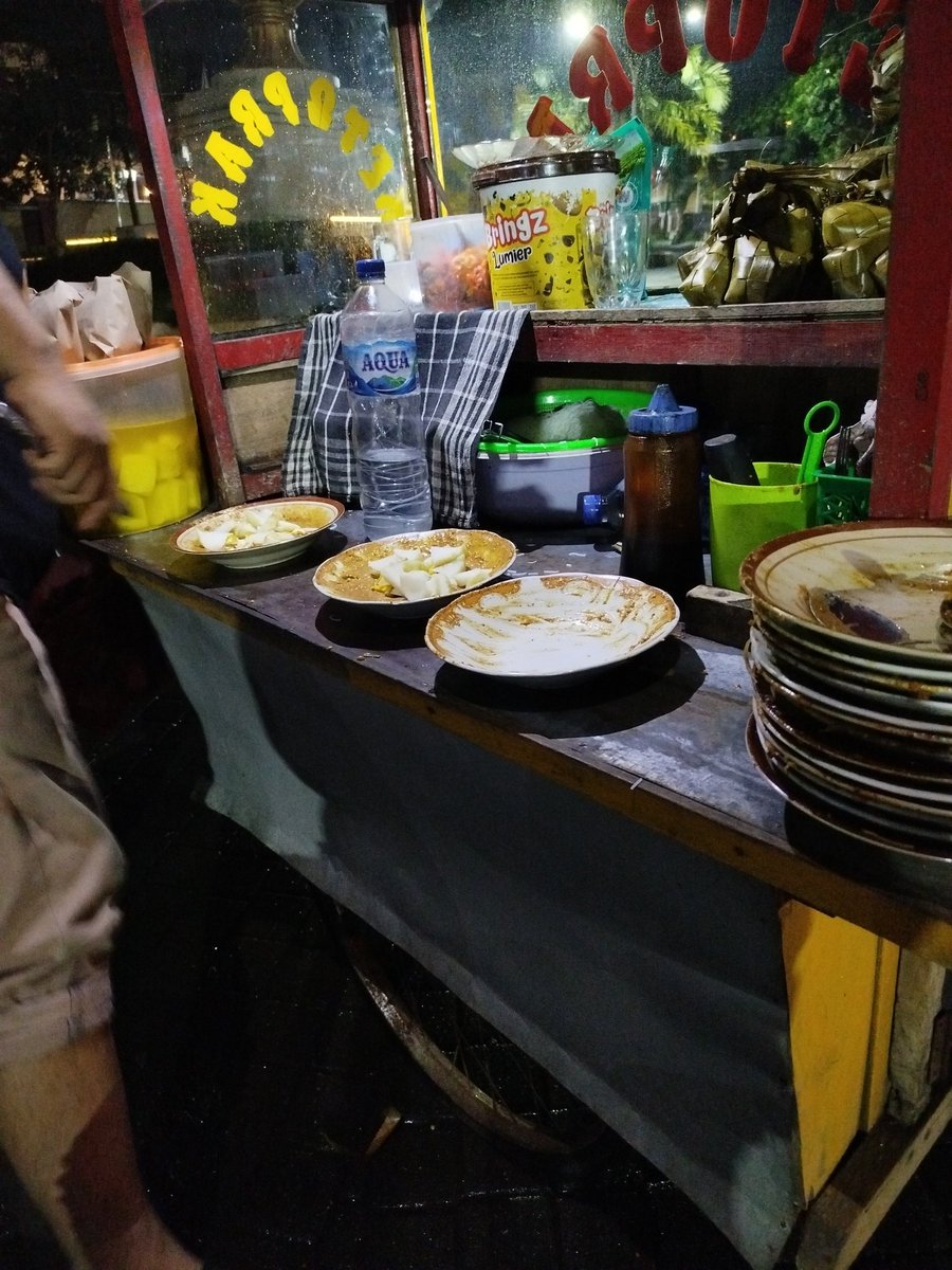 Raersaaa's tweet image. ketoprak🤤