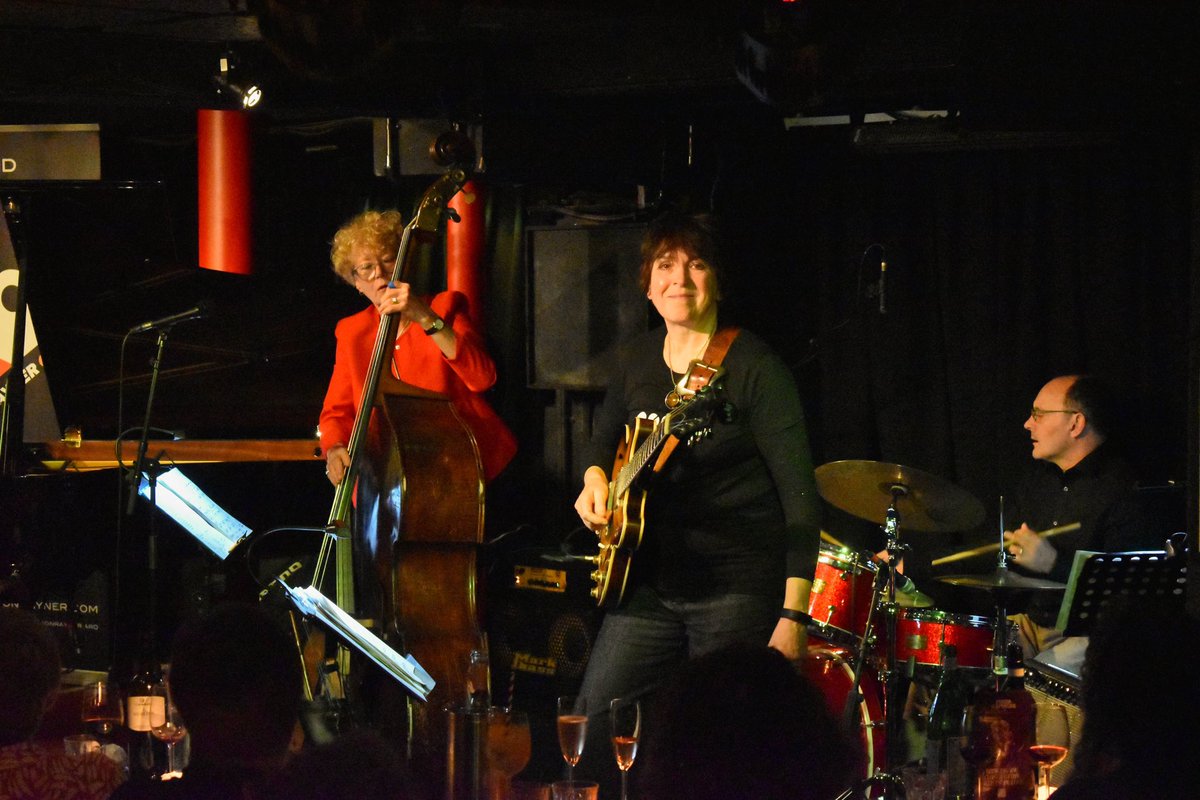 All this week <a href="/jazzfm/">Jazz FM</a> Dinner Jazz with Mark Walker will be playing my tune 'Signals from Space' from the new <a href="/alison_rayner/">Alison Rayner</a> ARQ album SEMA4. Track of the week. arqmusic1.bandcamp.com/album/sema4 #NewRelease <a href="/blowfusemusic/">Blow the Fuse</a>