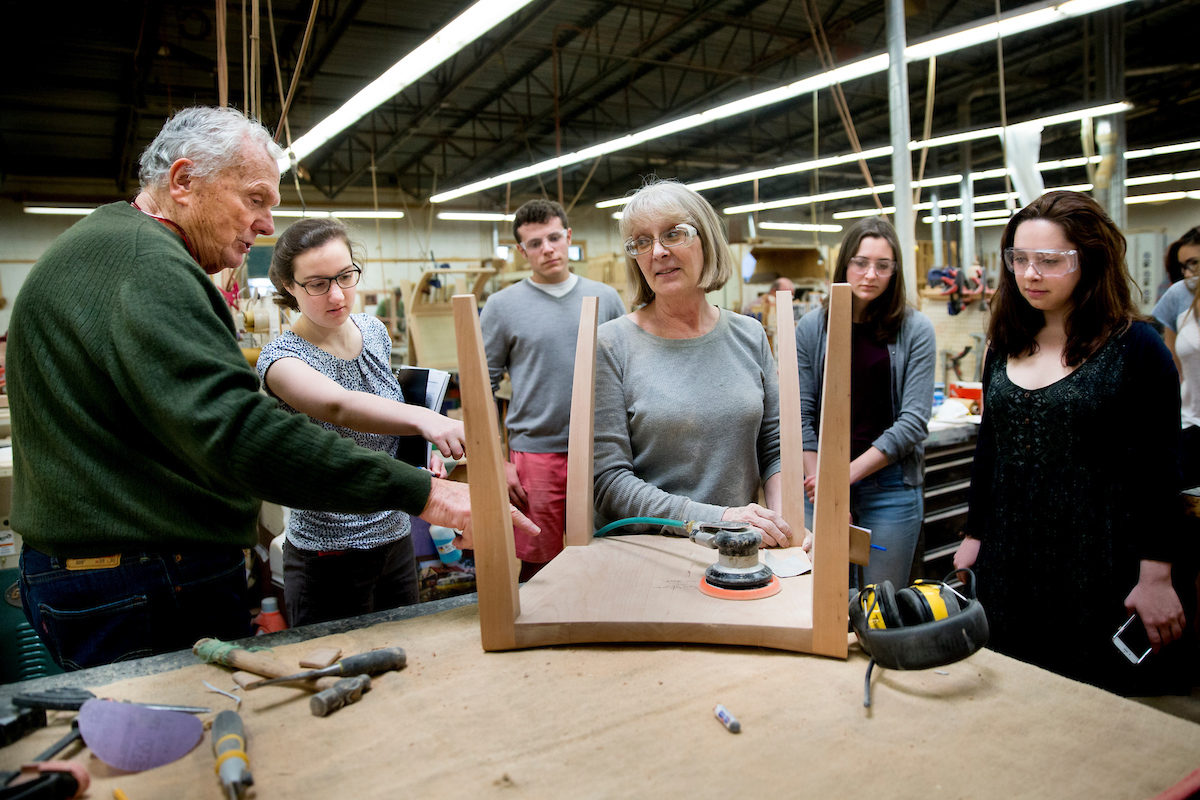 Bates remembers the life of master craftsman and former faculty member Thomas Moser, who died on March 5 at age 90. 

A Chicago native, Moser moved to Maine in 1966 and taught speech at Bates from 1967 to 1972. In 2015, Moser returned to campus to receive an honorary degree.