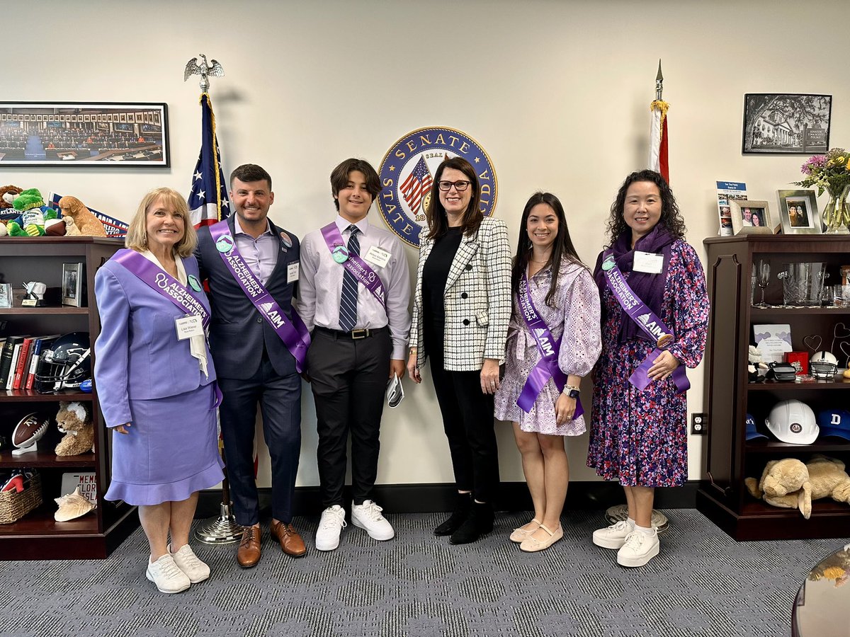 shayna_lynn830's tweet photo. We love how Senator @TinaPolsky always makes meeting with @alzsefl advocates a priority on her agenda! Thank you for your dedication & for consistently supporting critical legislation 2 increase awareness, research & services for those affected in FL💜#ENDALZ #AlzFL #RallyinTally https://t.co/uICFN9UrhW
