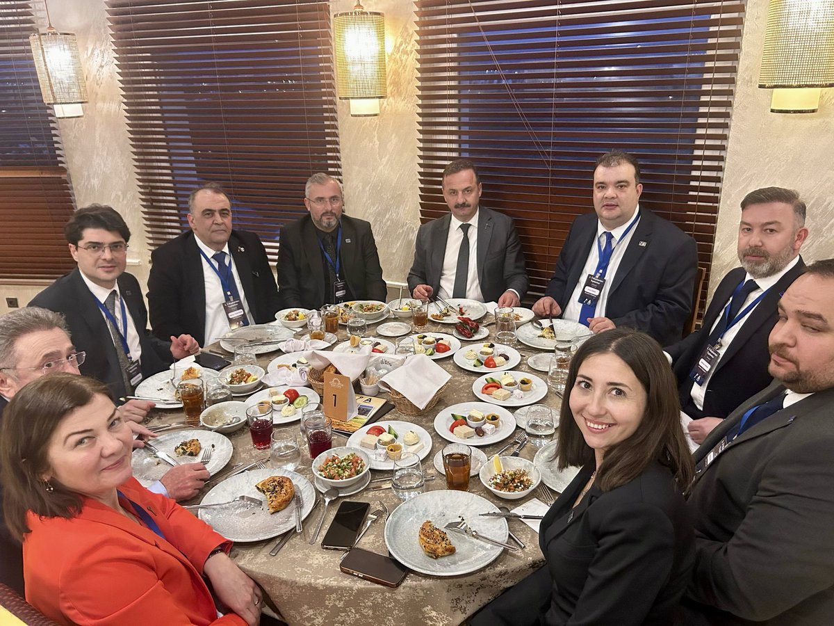 Anahtar Parti Genel Başkanlığının düzenlediği il Baskanlari toplantısı akabinde iftar yemeği programında 81 il başkanımızla genel başkanımıza eşlik ettik. ￼Rabbim niyetlerimizi kabul akibetimizi hayır etsin. 🤲🧿
#AnahtarParti #AnahtarPartiRize