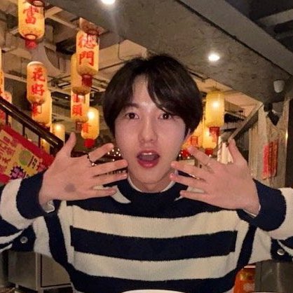 renjuns323's tweet photo. THE CUTEST HUMAN BEINGGGG🥺🥺🥺🥺😭😭😭😭😭🥺🥺🥺🥺🥺🥺😭😭😭😭 https://t.co/GaN2Oos2aY