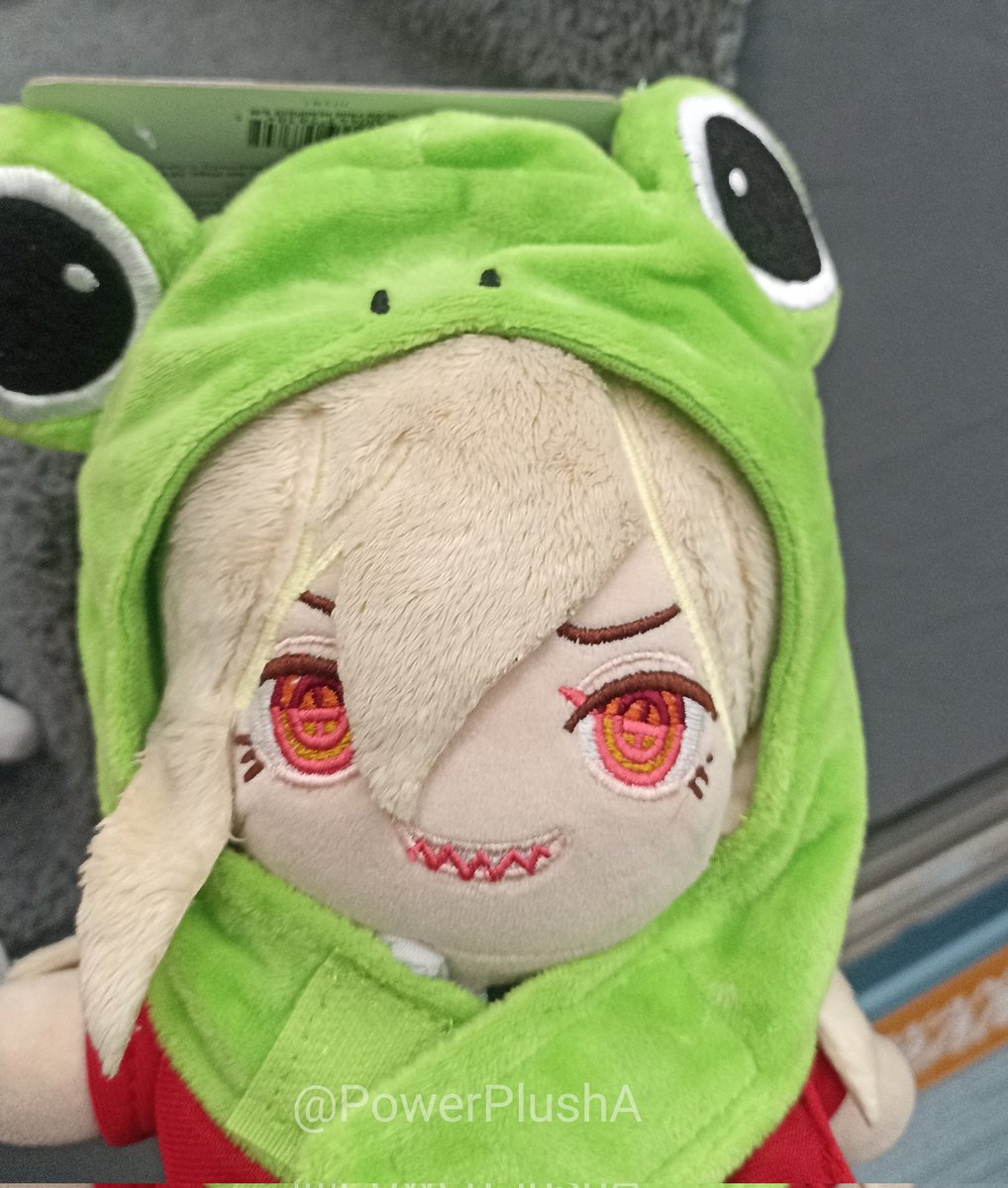 BLOODDEVlL's tweet image. i have acquired a new hat , quite trendy right ? ?