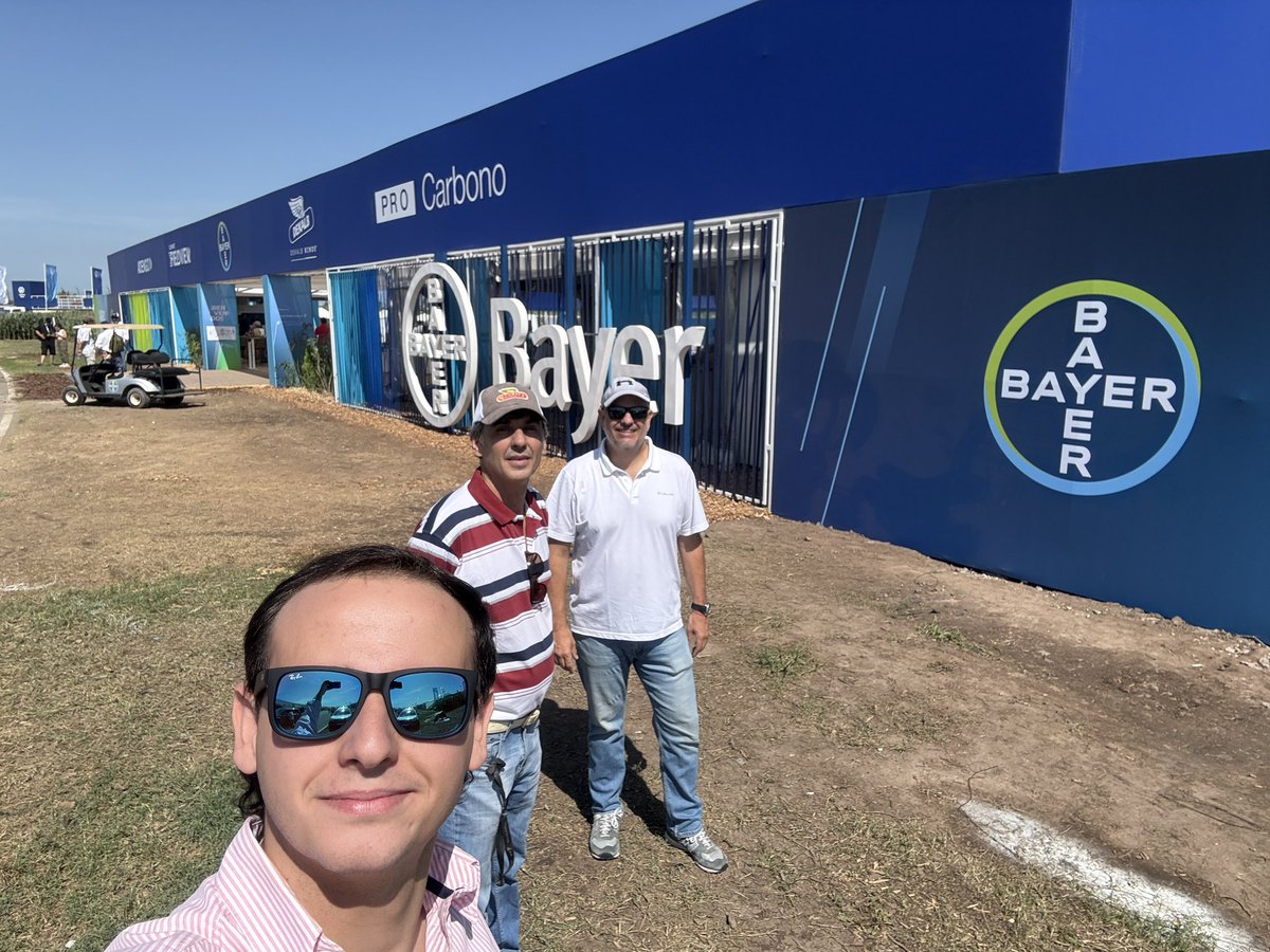 Productivo el primer día de #EXPOAGRO2025! 🤝
Presentes en el stand de <a href="/AgroBayerAR/">Agro Bayer</a> 🙌