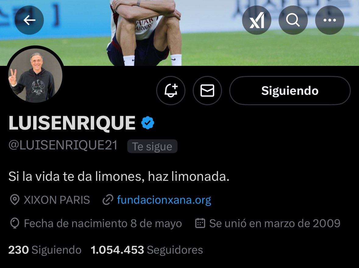 Desde esta humilde cuenta bancamos todo lo bueno que le pase a Luis Enrique siempre.

Asturiano, de Gijón, del Sporting, y un entrenador y tío como la copa de un pino. Se celebra