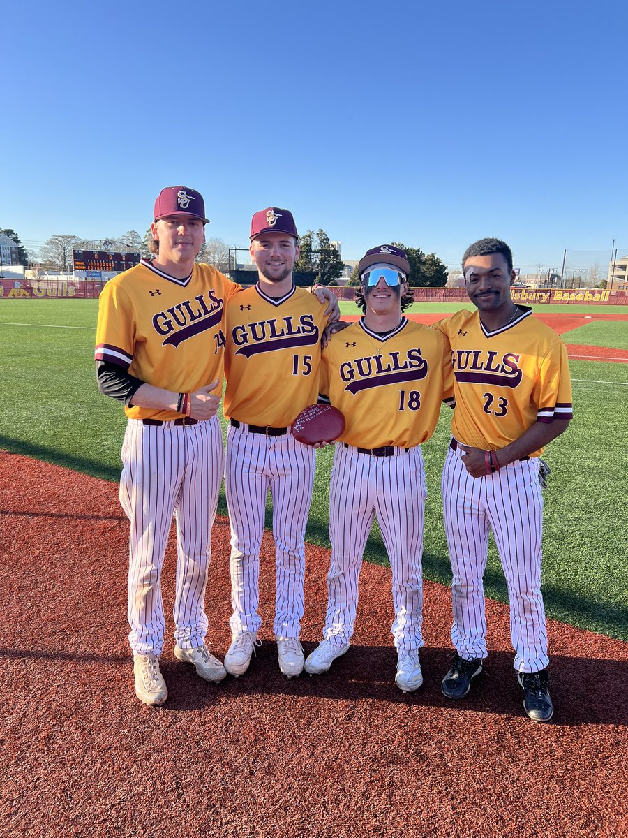 RonSiersJr's tweet image. @SalisburyBB 🪨 of today’s victory ✌️ are @brycesterling4 @GarrettBeaver4 @Coleswift16 and Roman March. #GoGulls @C2CAthConf @SUSeaGulls @Coachheenan34
