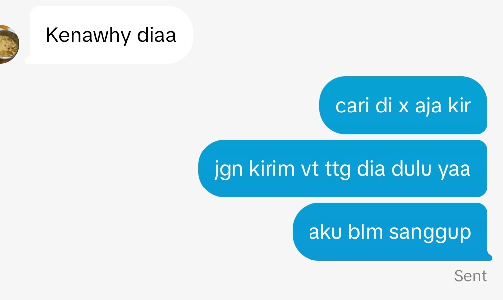 bluebuqq1's tweet photo. aku ketika mendapat forward berita seharian ini. jujur belum sanggup menanggapi apapun https://t.co/NTVeozqkmS