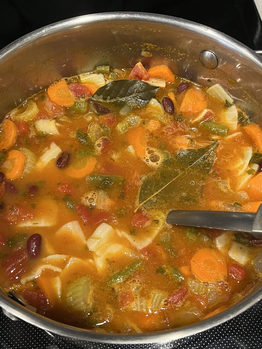 lexiegreenbriar's tweet photo. me when im the best cook in the world https://t.co/9kvnxiV6DV