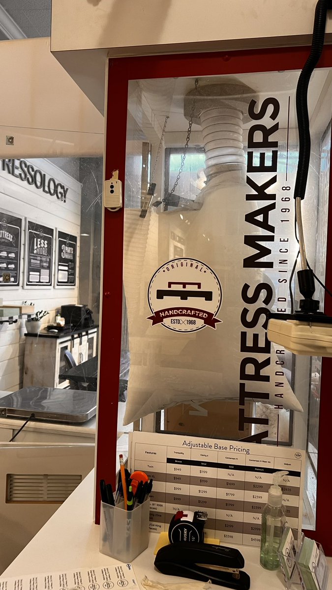 AHGCa1603's tweet image. Making a custom pillow, at Mattress Makers in La Mesa, and supporting a local family owned business! It’s like Build a Bear for grown ups! Super reasonable prices, too! 
#madeinsandiego #mattressmakers