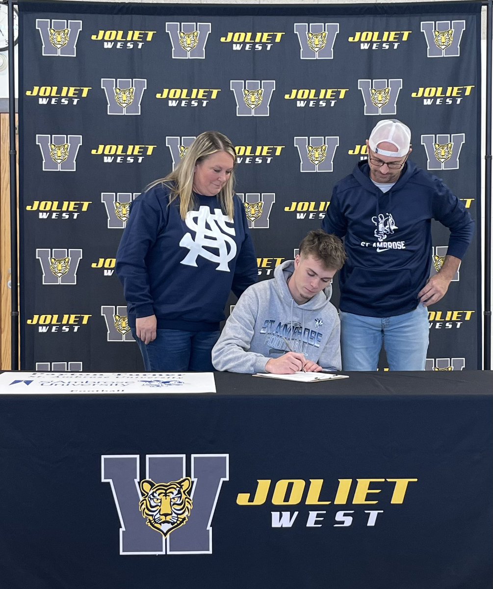 Payton Turner (@paytonturner_14) on Twitter photo Glad to finally put pen to paper! Officially signed to St. Ambrose University!! 🔵⚪️🔵🐝
<a href="/jtwestfootball/">Joliet West Football</a>
<a href="/SAU_CoachQ/">DeQuinn Watford</a>
<a href="/FightingBeesFB/">St. Ambrose Football</a>
<a href="/stambrose/">St. Ambrose University</a> Glad to finally put pen to paper! Officially signed to St. Ambrose University!! 🔵⚪️🔵🐝
<a href="/jtwestfootball/">Joliet West Football</a>
<a href="/SAU_CoachQ/">DeQuinn Watford</a>
<a href="/FightingBeesFB/">St. Ambrose Football</a>
<a href="/stambrose/">St. Ambrose University</a>