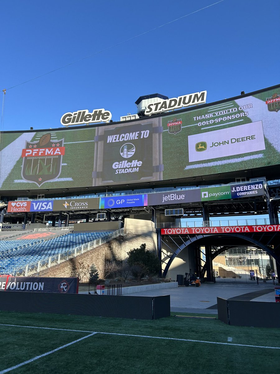 🏈 Proud to join <a href="/JohnDeere/">John Deere USA</a> in supporting great minds and great talent at <a href="/ThePFFMA/">ThePFFMA</a>! 🌱